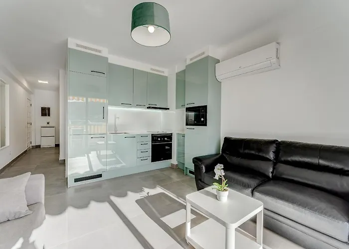 Loscristianos Luxury Aircon Sunny Aptm Sea View * 아로나